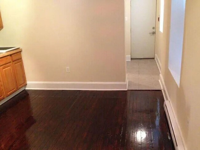 1733 W Montgomery Ave in Philadelphia, PA - Building Photo - Building Photo
