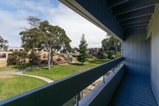 1017 Kingston Ln in Alameda, CA - Building Photo - Building Photo