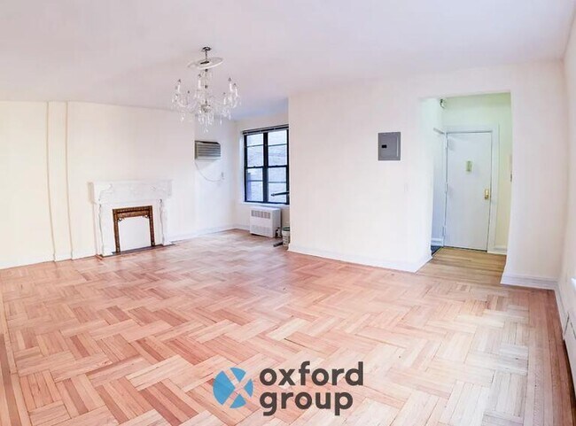 153 E 63rd St in New York, NY - Building Photo - Building Photo
