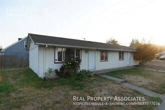 1504 S 35th St in Tacoma, WA - Building Photo - Building Photo