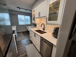 2335 York Av in Vancouver, BC - Building Photo - Building Photo