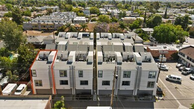 4831 Craner Ave in North Hollywood, CA - Foto de edificio - Building Photo