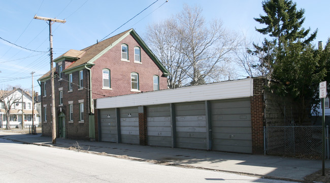 6214 Lausche Ave in Cleveland, OH - Building Photo - Building Photo