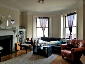 50 Babcock St, Unit 8 in Brookline, MA - Foto de edificio - Building Photo