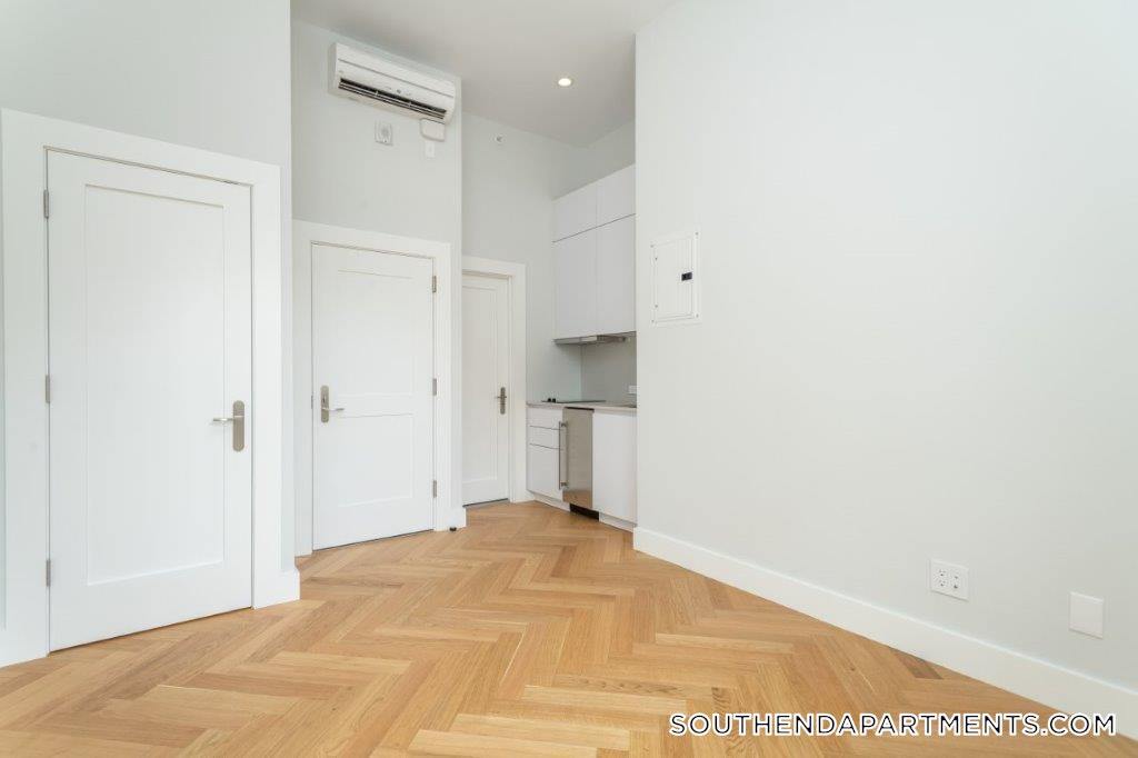 461 Massachusetts Ave in Boston, MA - Building Photo