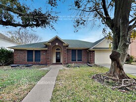 1350 Shrub Oak Dr in League City, TX - Building Photo