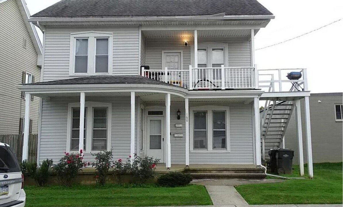 160 W Beaver St in Hallam, PA - Building Photo