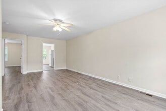 922 Kingsbury Dr in Clarksville, TN - Building Photo - Building Photo