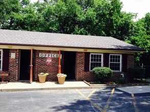 Garden Apartments in Bowling Green, KY - Building Photo - Building Photo