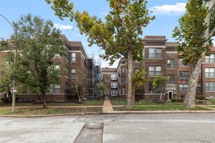 5675 Waterman Blvd in St. Louis, MO - Building Photo