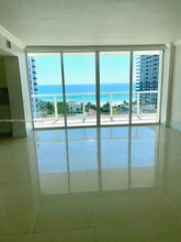 5900 Collins Ave, Unit 1404 in Miami Beach, FL - Building Photo - Building Photo