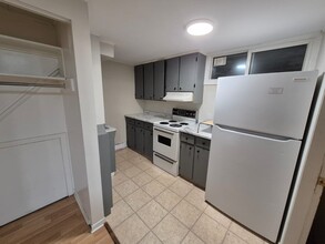 73 Broadway St in Moncton, NB - Building Photo - Building Photo