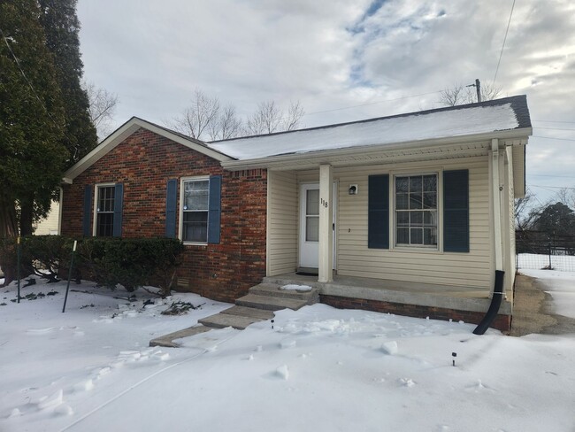 118 Cunningham Pl in Clarksville, TN - Building Photo - Building Photo