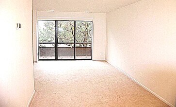 3024 Gentain Ct NE, Unit 3024 Gentain Ct NE in Washington, DC - Building Photo - Building Photo