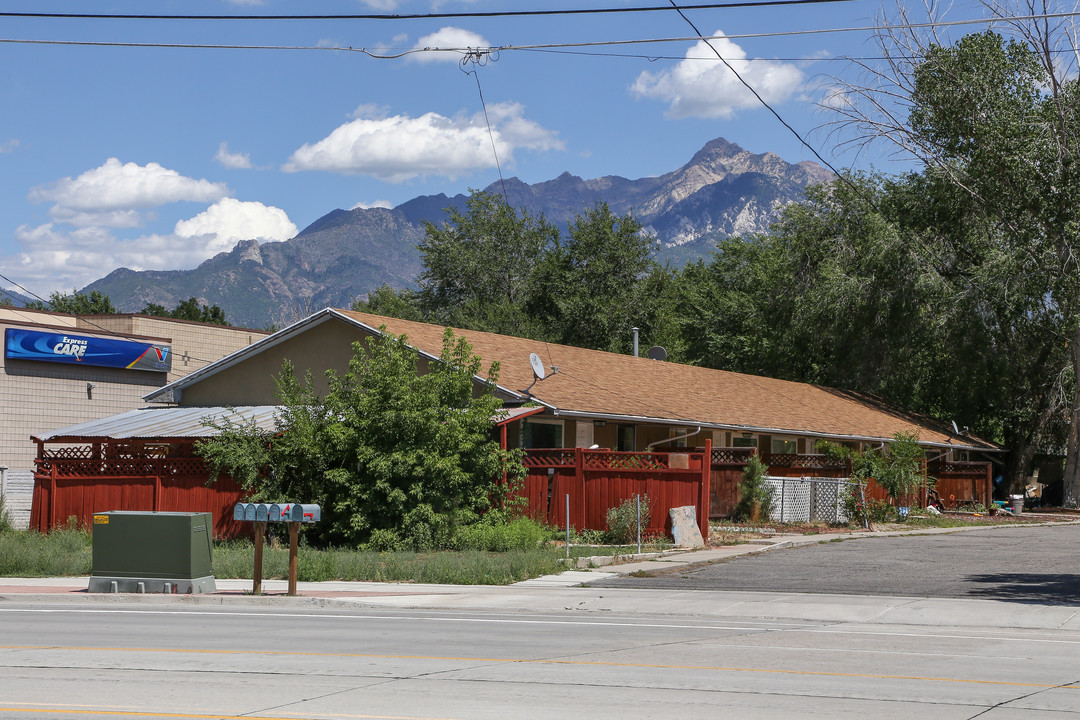 10675 S 700 E in Sandy, UT - Foto de edificio