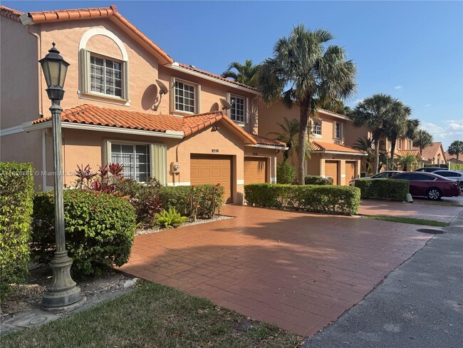 8598 Lychee Dr in Tamarac, FL - Building Photo - Building Photo