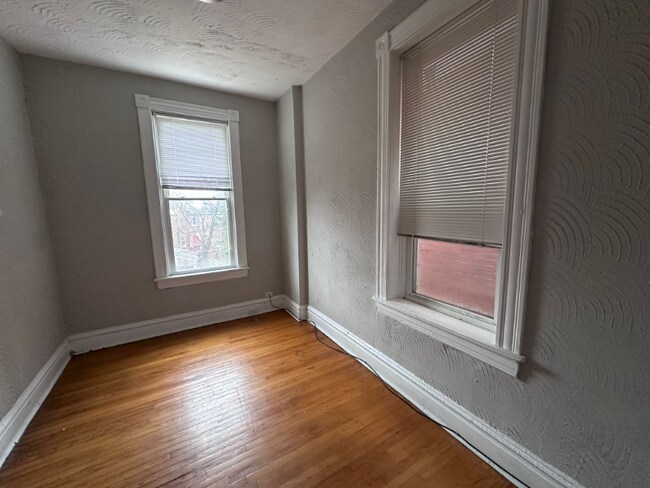 3733 Oregon Ave in St. Louis, MO - Building Photo - Building Photo