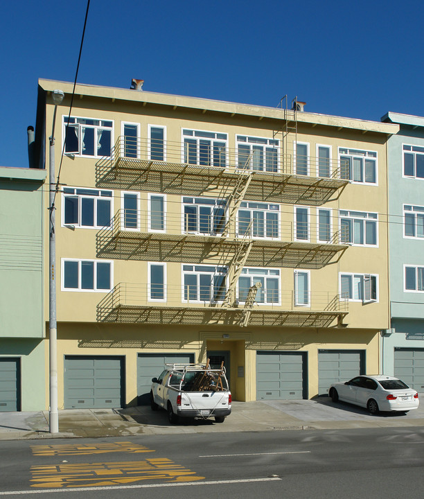 2210 Turk St in San Francisco, CA - Building Photo