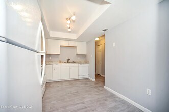 334 Sun Dial Ct in Cocoa, FL - Building Photo - Building Photo