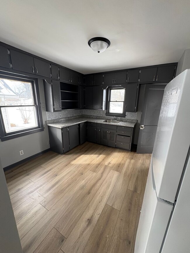 1308 Wallgate Ave in Waterloo, IA - Building Photo - Building Photo