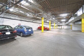 917 S New Hampshire Ave, Unit 315 in Los Angeles, CA - Foto de edificio - Building Photo