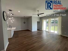 1775 Hobbiton Cir in Conway, AR - Building Photo - Building Photo