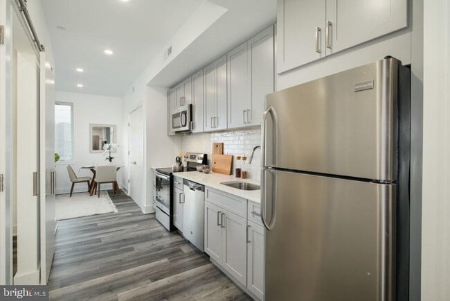 property at 1245 Ridge Ave