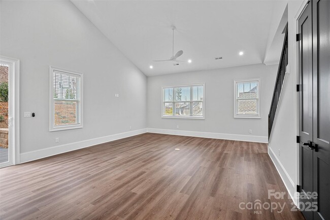805 Naples Dr in Davidson, NC - Building Photo - Building Photo