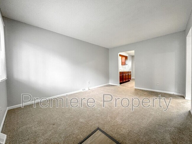 3014 Ruby Ave in Kansas City, KS - Building Photo - Building Photo