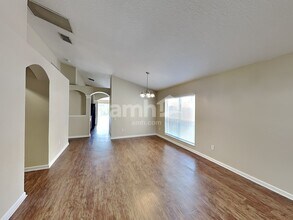 13136 Early Run Ln in Riverview, FL - Building Photo - Building Photo