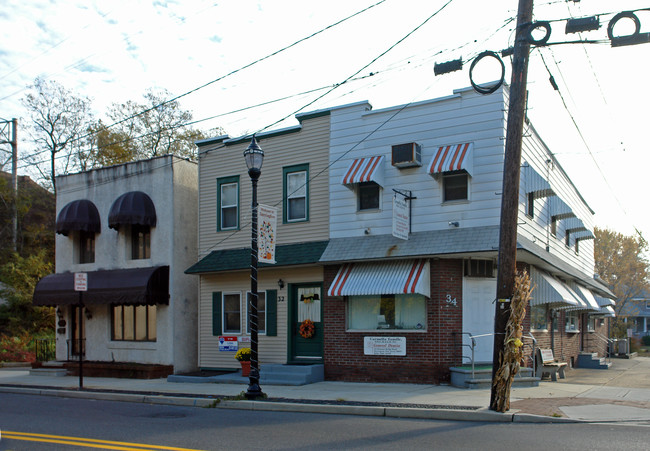 32 Clements Bridge Rd in Barrington, NJ - Foto de edificio - Building Photo