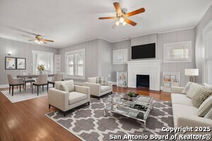 422 E French Pl in San Antonio, TX - Building Photo - Building Photo