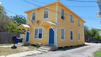 1416 Craig St in Corpus Christi, TX - Building Photo