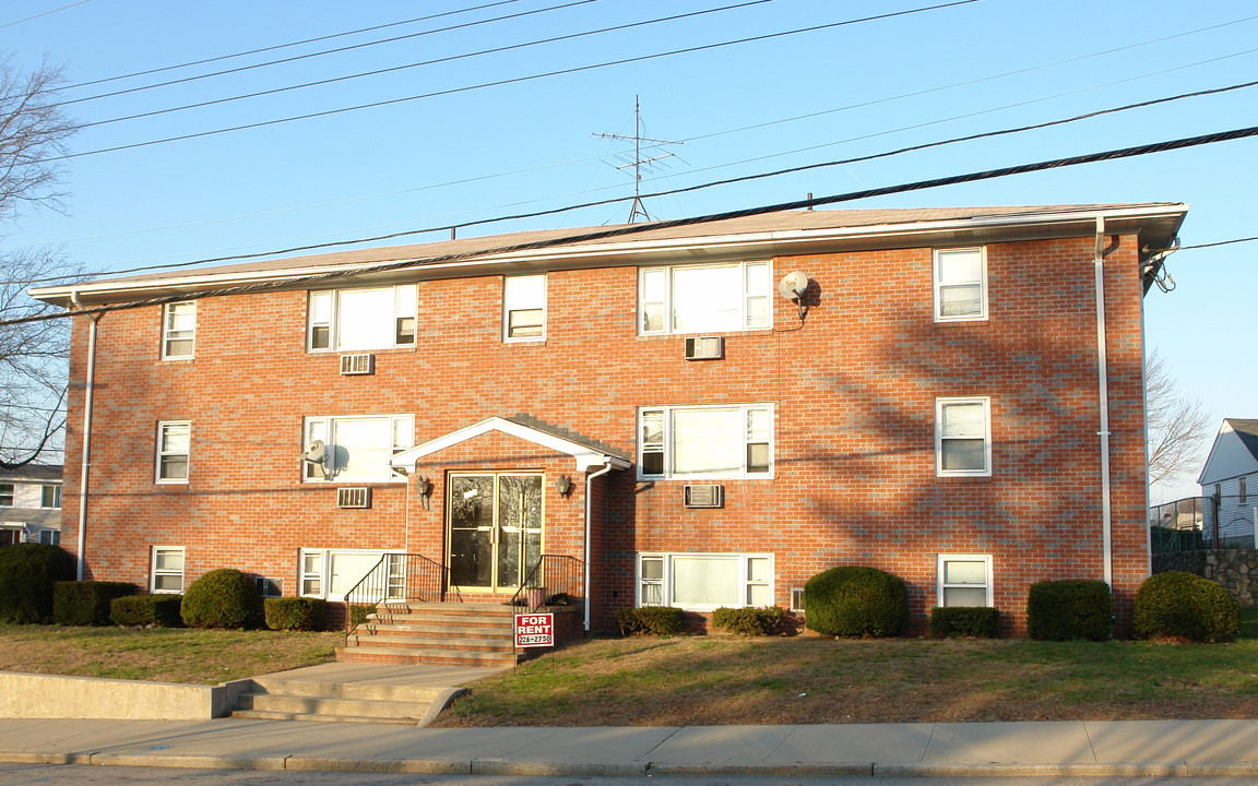 777-787 Admiral St in Providence, RI - Foto de edificio