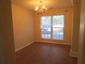 1350 Monterey Dr in Sumter, SC - Foto de edificio - Building Photo