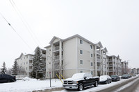 6201-6299 16a Ave SE in Calgary, AB - Building Photo - Building Photo