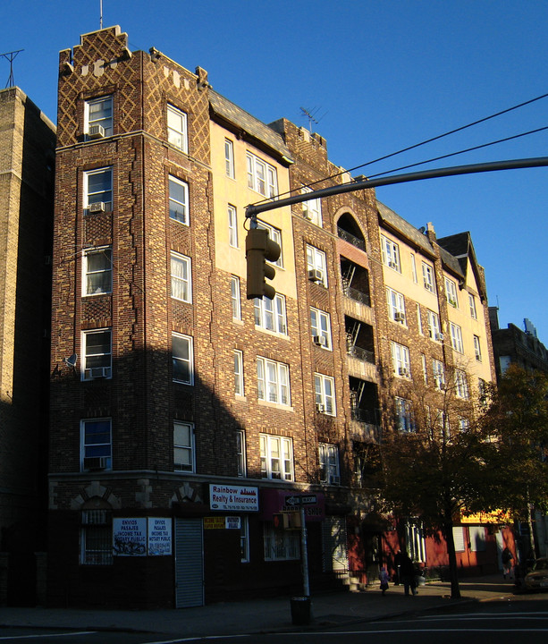 1881 Grand Concourse in Bronx, NY - Building Photo