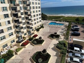 1900 S Ocean Blvd in Pompano Beach, FL - Building Photo - Building Photo