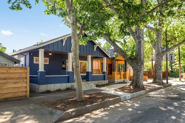 711 Orient St in Chico, CA - Building Photo - Building Photo