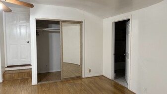 5034 Newcastle Ave, Unit 5034 Newcastle Ave in Encino, CA - Building Photo