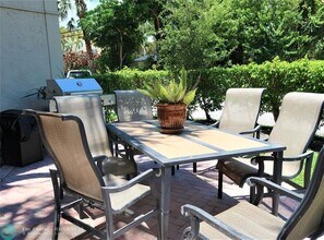 615 NE 12th Ave in Fort Lauderdale, FL - Building Photo - Building Photo