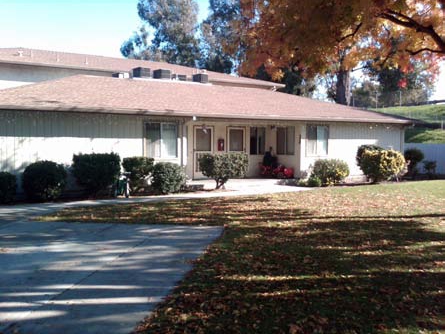 Vintage Manor Apartments in Ripon, CA - Building Photo