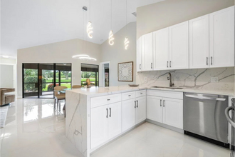5794 Parkwalk Cir W in Boynton Beach, FL - Foto de edificio - Building Photo
