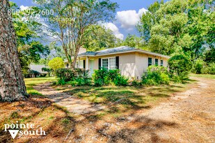 703 Belrose Ave in Daphne, AL - Building Photo