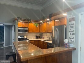 949 S 3rd St in Philadelphia, PA - Building Photo