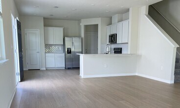 3156 Emerald Acrs Ln in Sanford, FL - Building Photo - Building Photo