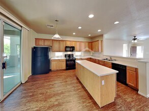 8802 Salvestrin Point Ave in Las Vegas, NV - Building Photo - Building Photo