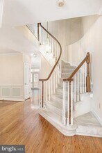 8165 Madrillon Ct in Vienna, VA - Building Photo - Building Photo