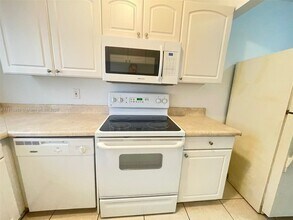 4951 Wedgewood Way in West Palm Beach, FL - Building Photo - Building Photo
