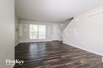 5474 Misty Crossing Ct in Florissant, MO - Building Photo - Building Photo